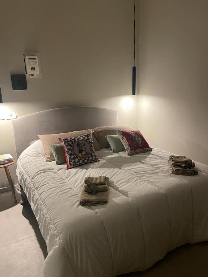 Conny'S House Apartment Catania Bagian luar foto