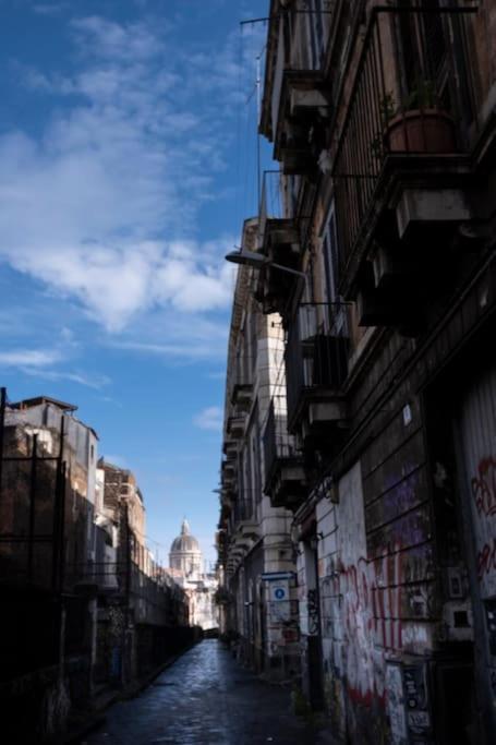 Conny'S House Apartment Catania Bagian luar foto