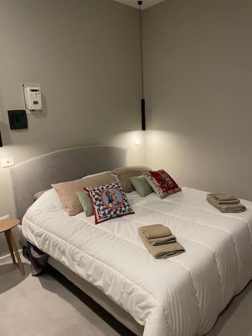 Conny'S House Apartment Catania Bagian luar foto