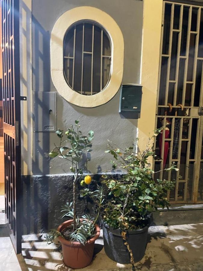 Conny'S House Apartment Catania Bagian luar foto